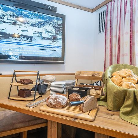 Panorama Hotel Guggenbichl - Inkl Sommerkarte, Einmaliger Eintritt Ins Tauern Spa & Bester Ausblick Ueber Kaprun Extérieur photo