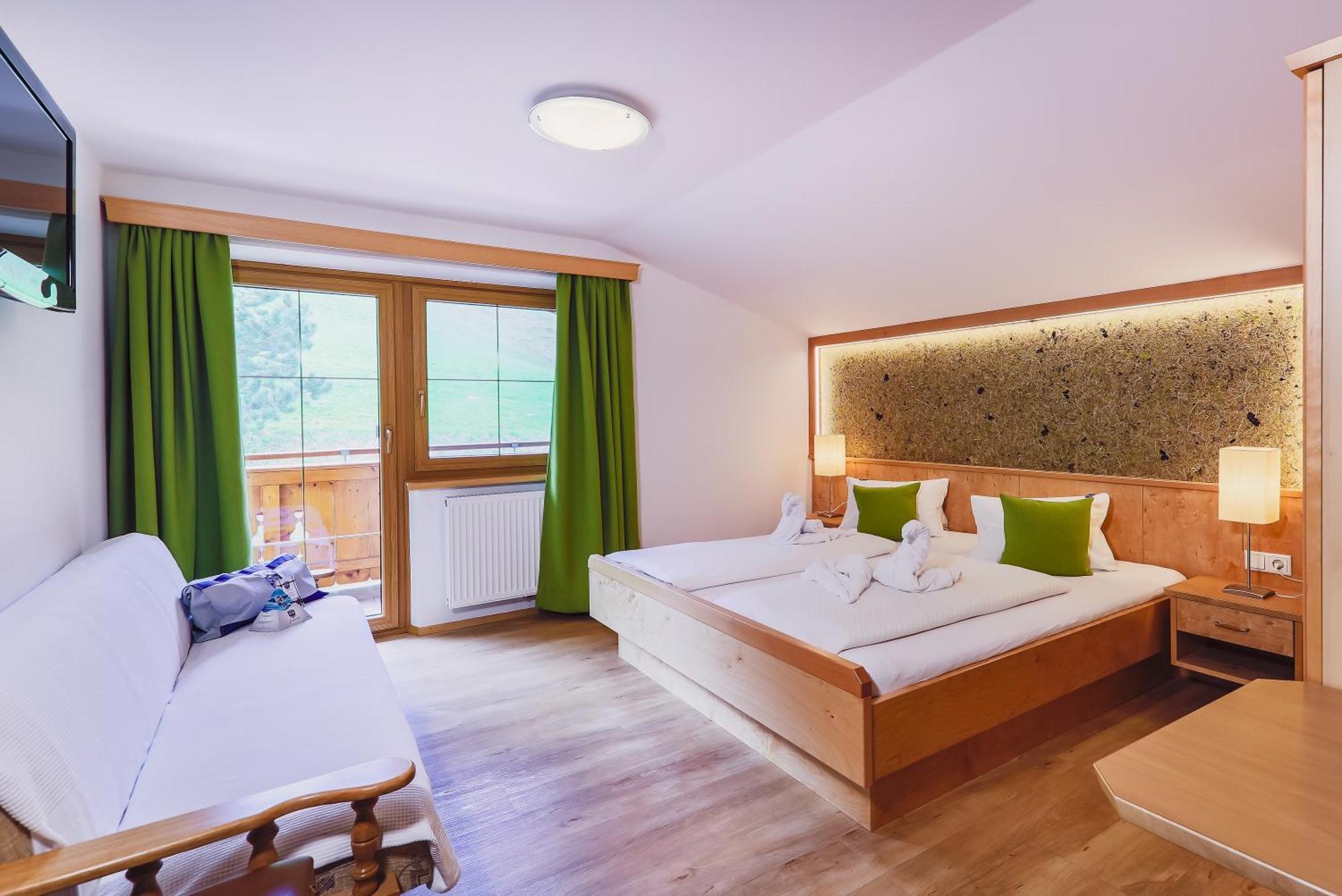 Panorama Hotel Guggenbichl - Inkl Sommerkarte, Einmaliger Eintritt Ins Tauern Spa & Bester Ausblick Ueber Kaprun Extérieur photo