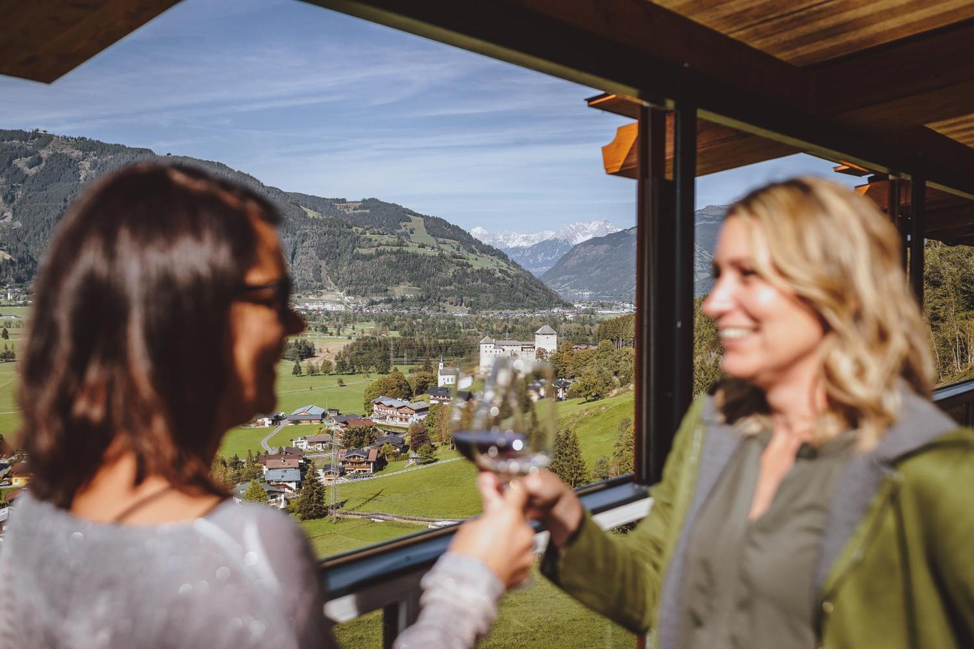 Panorama Hotel Guggenbichl - Inkl Sommerkarte, Einmaliger Eintritt Ins Tauern Spa & Bester Ausblick Ueber Kaprun Extérieur photo